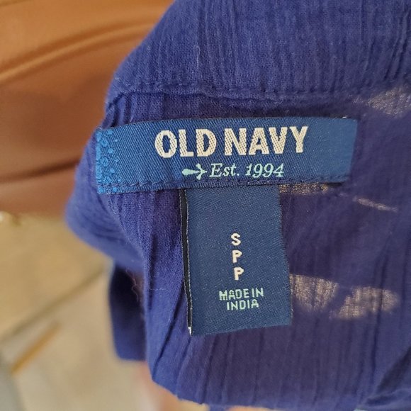 💥2/$30💥 Beaded lightweight blouse - like new! - Picture 3 of 4